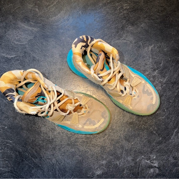 Nike Kyrie 7 Gs Ripple - Picture 2 of 7